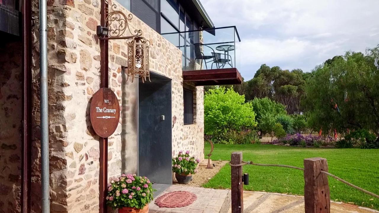 Bed and Breakfast The Old Chaff Mill Organic Vineyard Retreat Sellicks Hill Esterno foto